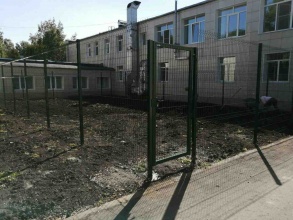 3D заборы для школы 15 метров фото в Белоозёрском