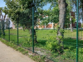 3D заборы для школы 90 метров фото в Белоозёрском